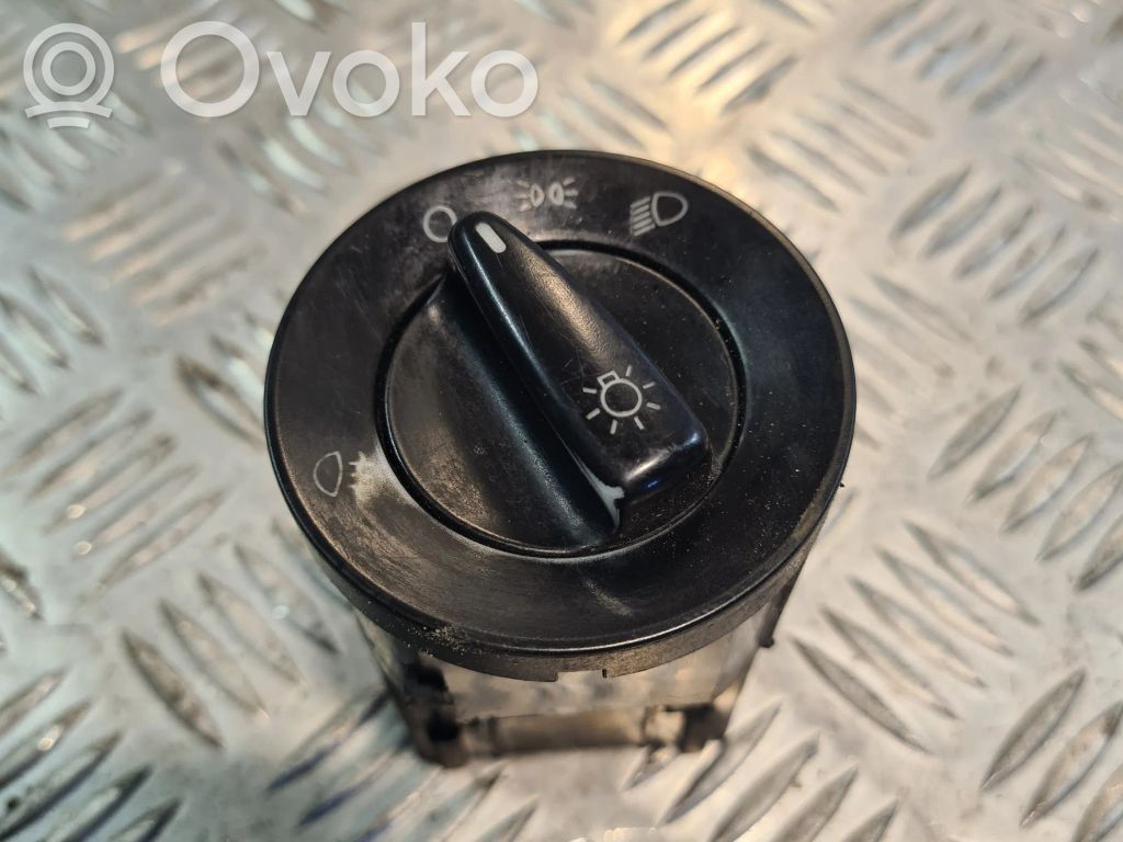 Volkswagen PASSAT B5 Light switch 