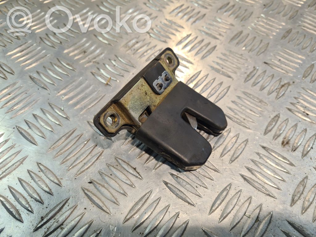Tailgate/trunk/boot lock/catch/latch