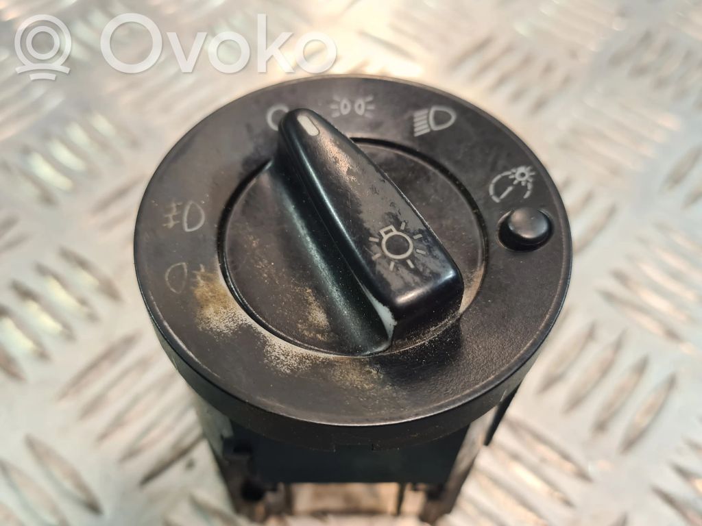 Skoda Octavia Mk1 (1U) Light switch 