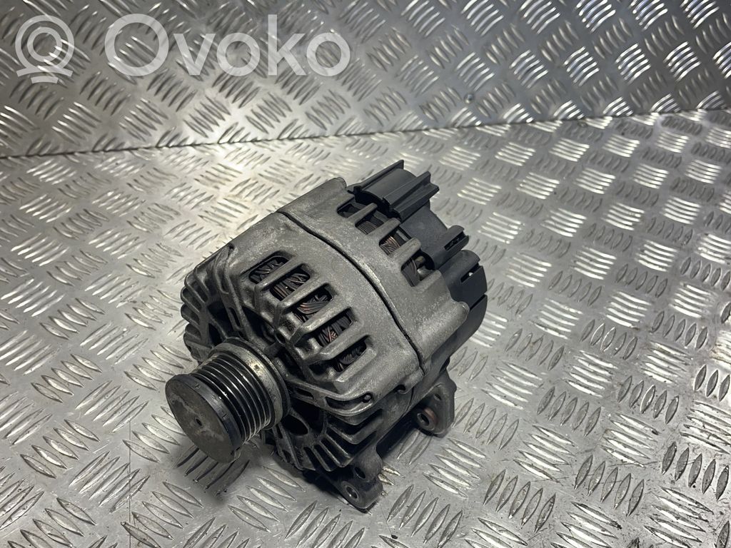Audi A4 S4 B8 8K Generatorius 