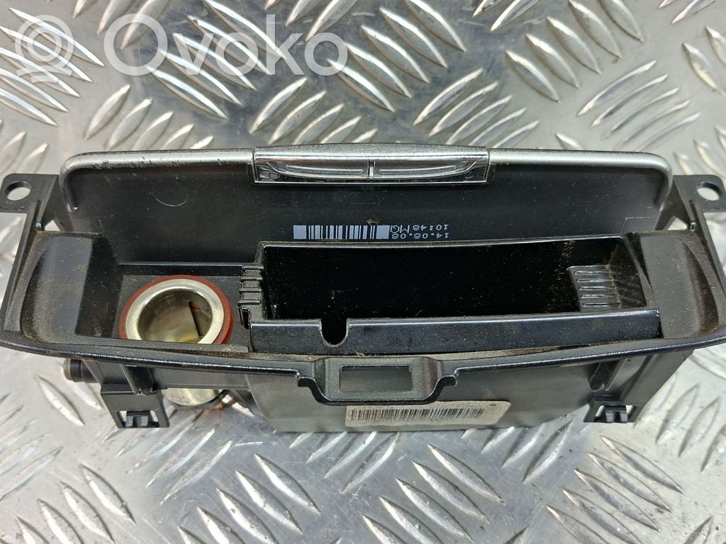 Cendrier   BS71A04788,8M21U04788A