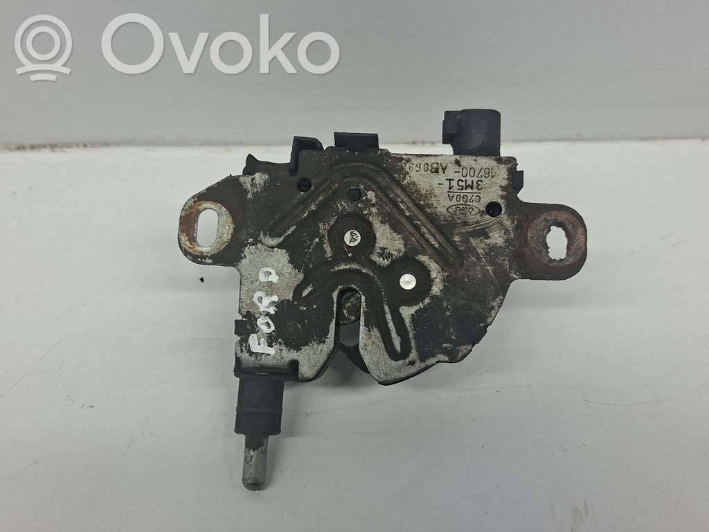 Ford Focus Dzinēja pārsega slēdzene 