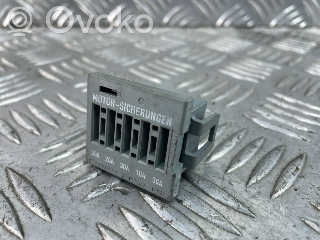 BMW 1 E81 E87 Fuse box set 