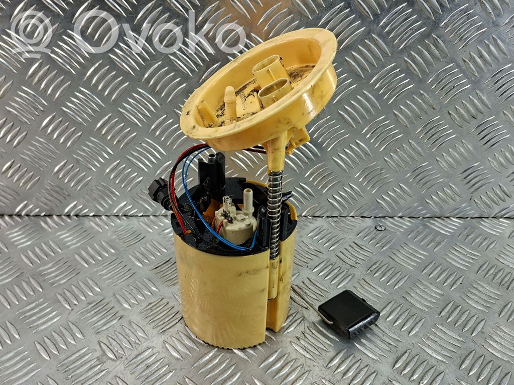 BMW 1 E81 E87 Bomba interna de combustible 