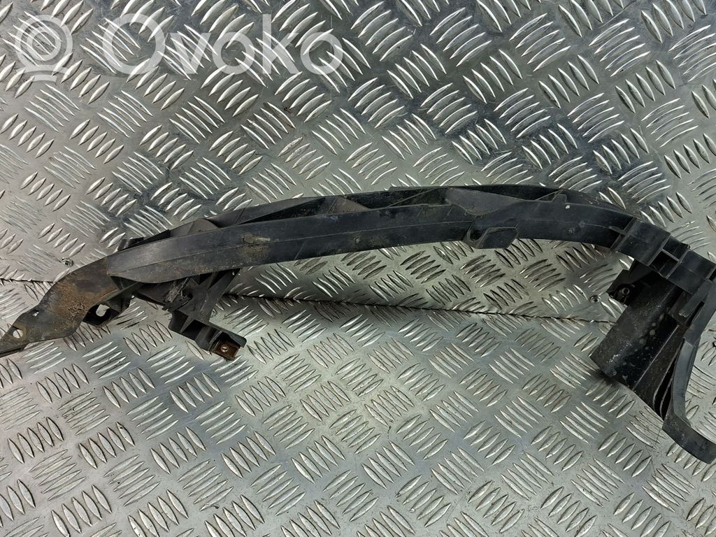 BMW 1 E81 E87 Support phare frontale 
