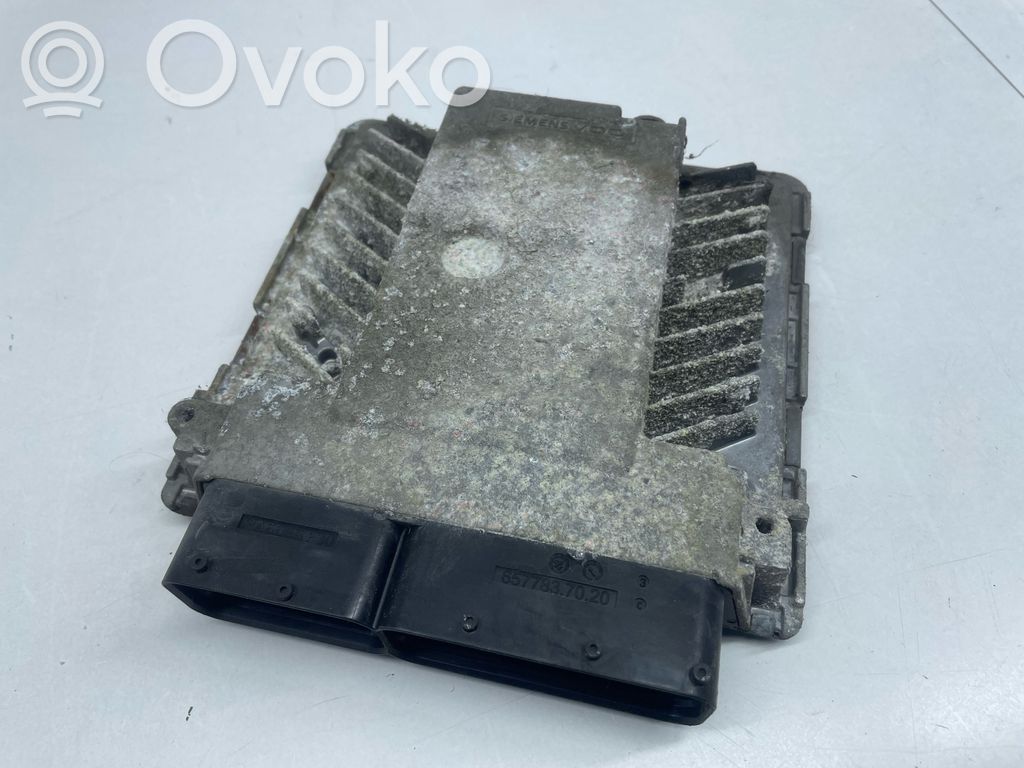 Volkswagen PASSAT B6 Engine control unit/module 