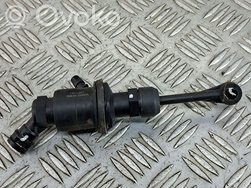 Nissan Juke I F15 Kytkimen pääsylinteri 