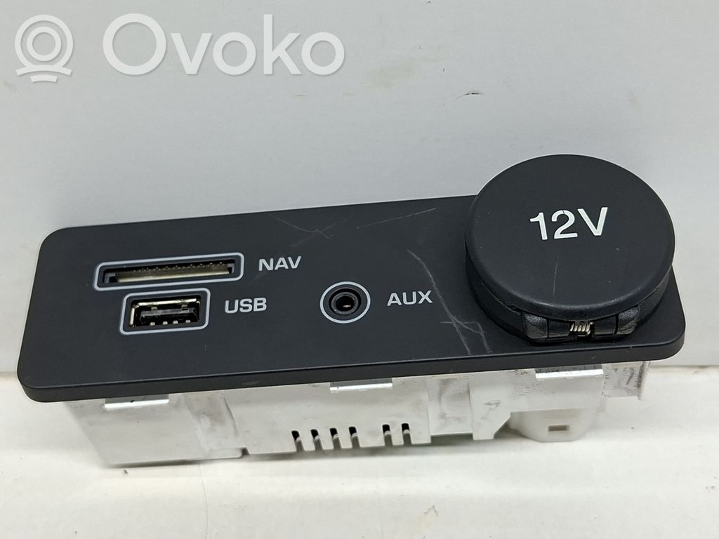 Jaguar XE USB socket connector 