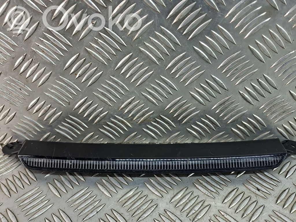 Toyota C-HR I Trzecie światło stop 