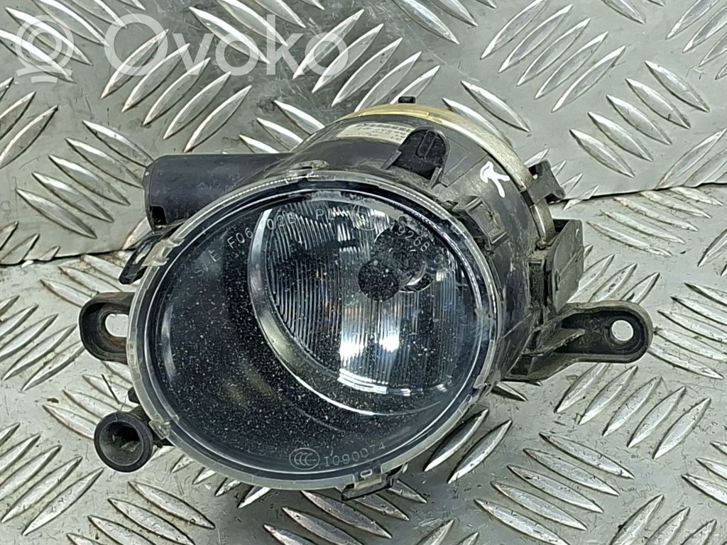 Opel Astra J Światło przeciwmgłowe przednie 