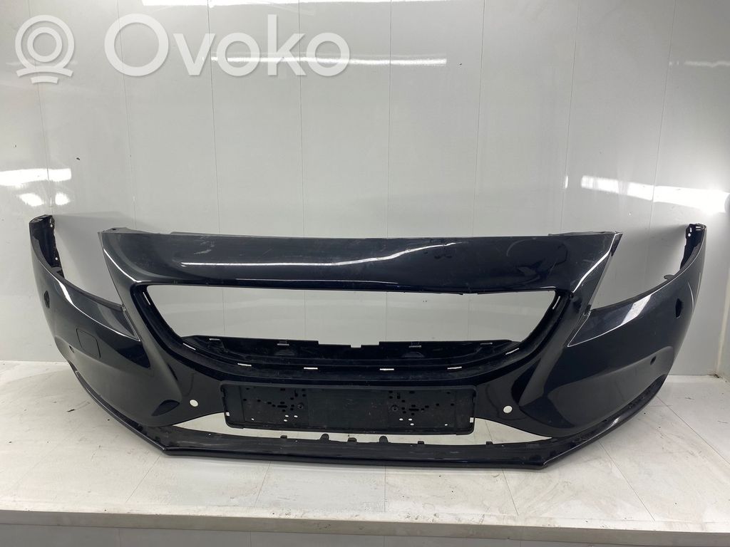 Volvo V40 Front bumper 