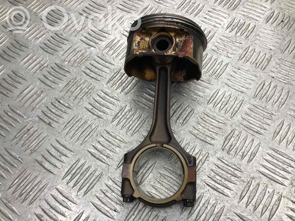 Volvo XC90 Piston 