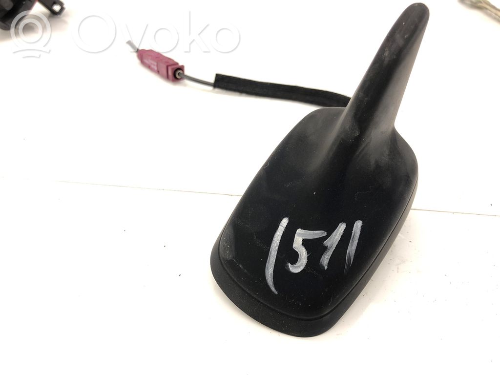 Audi A4 S4 B8 8K Antena GPS 