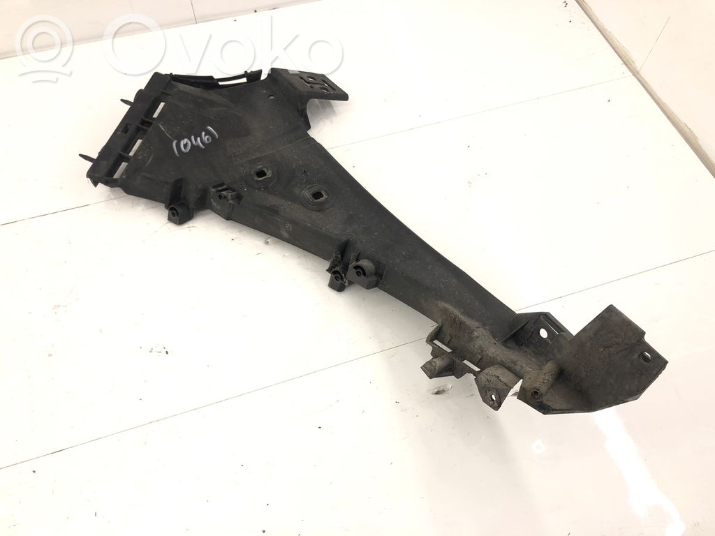 Audi Q7 4L Front bumper mounting bracket 