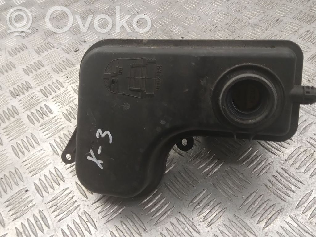 BMW 5 E60 E61 Aušinimo skysčio išsiplėtimo bakelis 