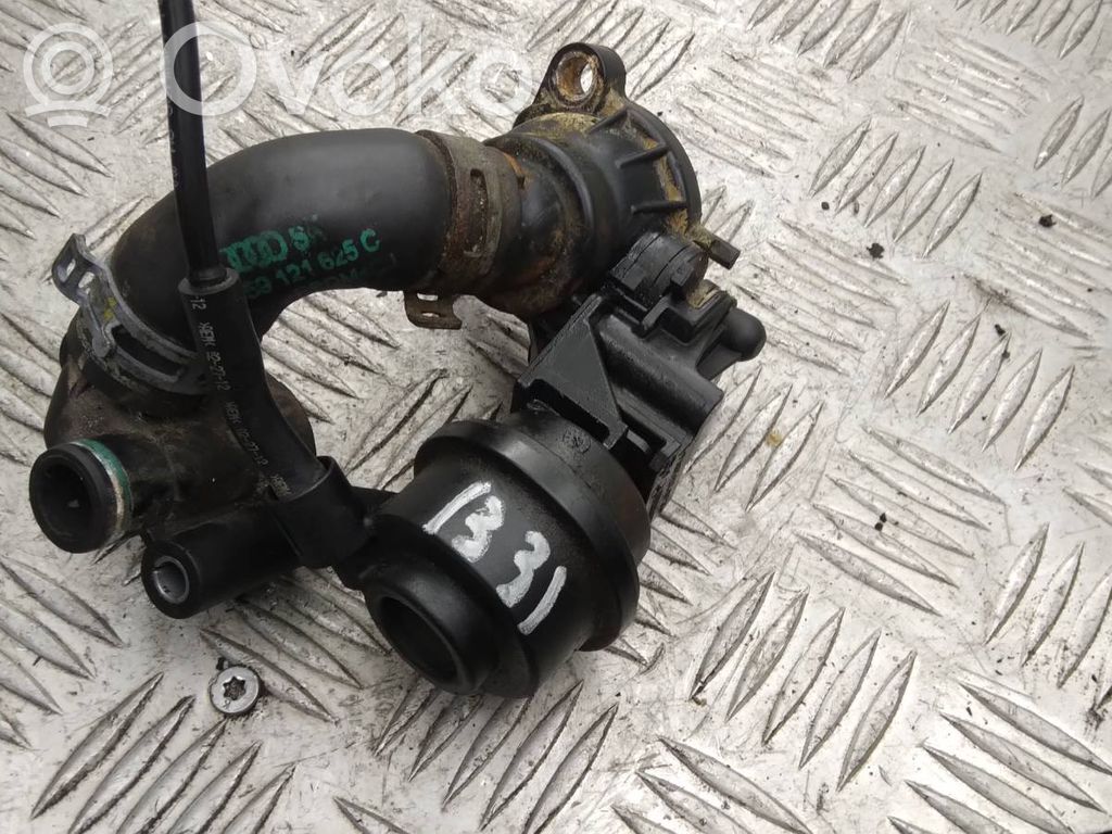 Audi A6 C7 Engine coolant pipe/hose 