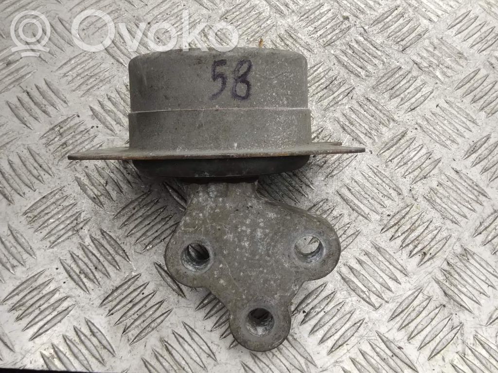 Opel Insignia A Engine mount bracket 