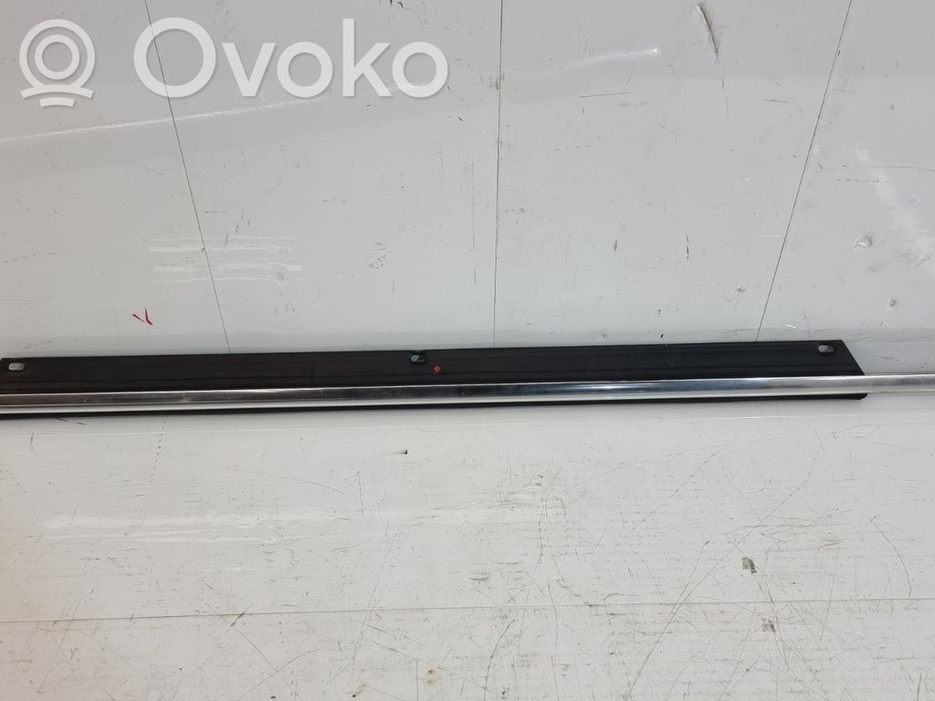 Audi Q7 4L Rivestimento modanatura del vetro della portiera anteriore 