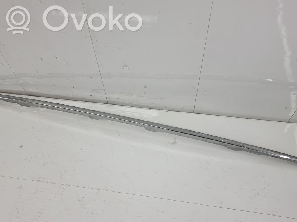 Volvo S80 Tailgate trim 