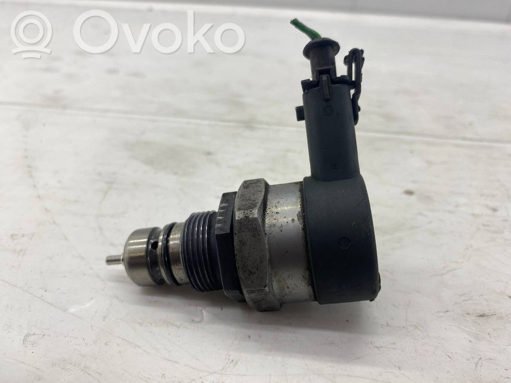 Volvo S80 Regulator ciśnienia paliwa 