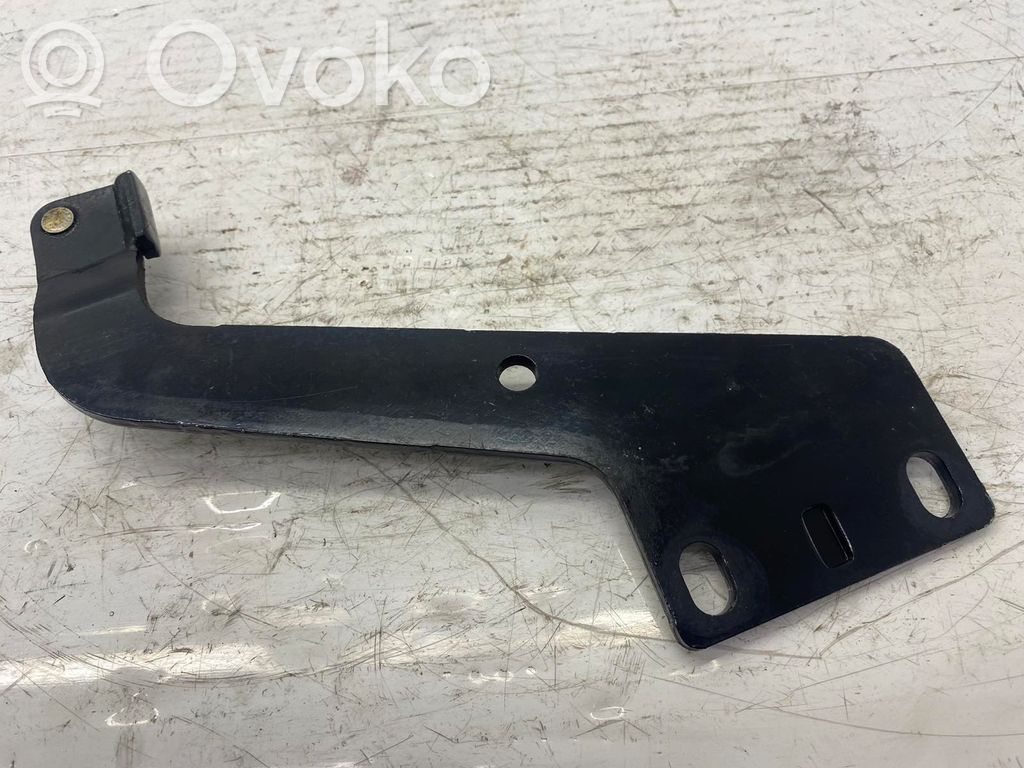 Volkswagen PASSAT B8 Sliding door upper roller guide/hinge 