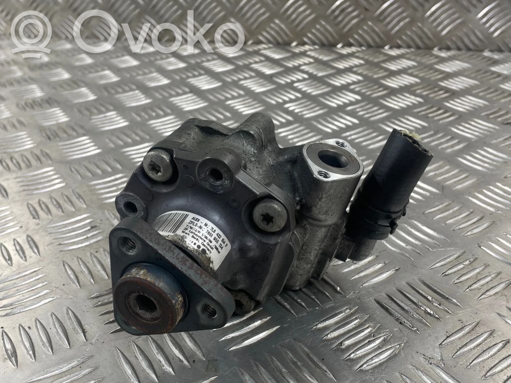 Audi Q7 4L Pompa wspomagania 