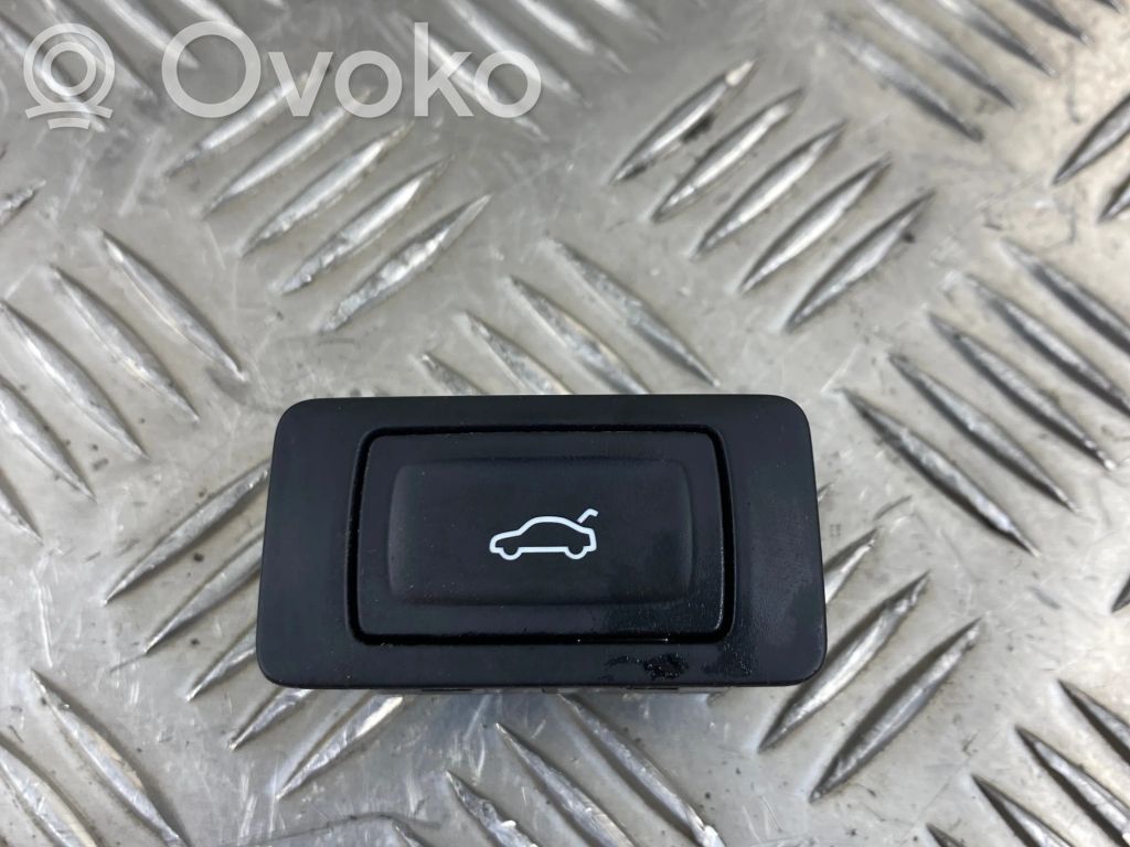 Tailgate/boot open switch button   4G0959831A,10091164,03032015