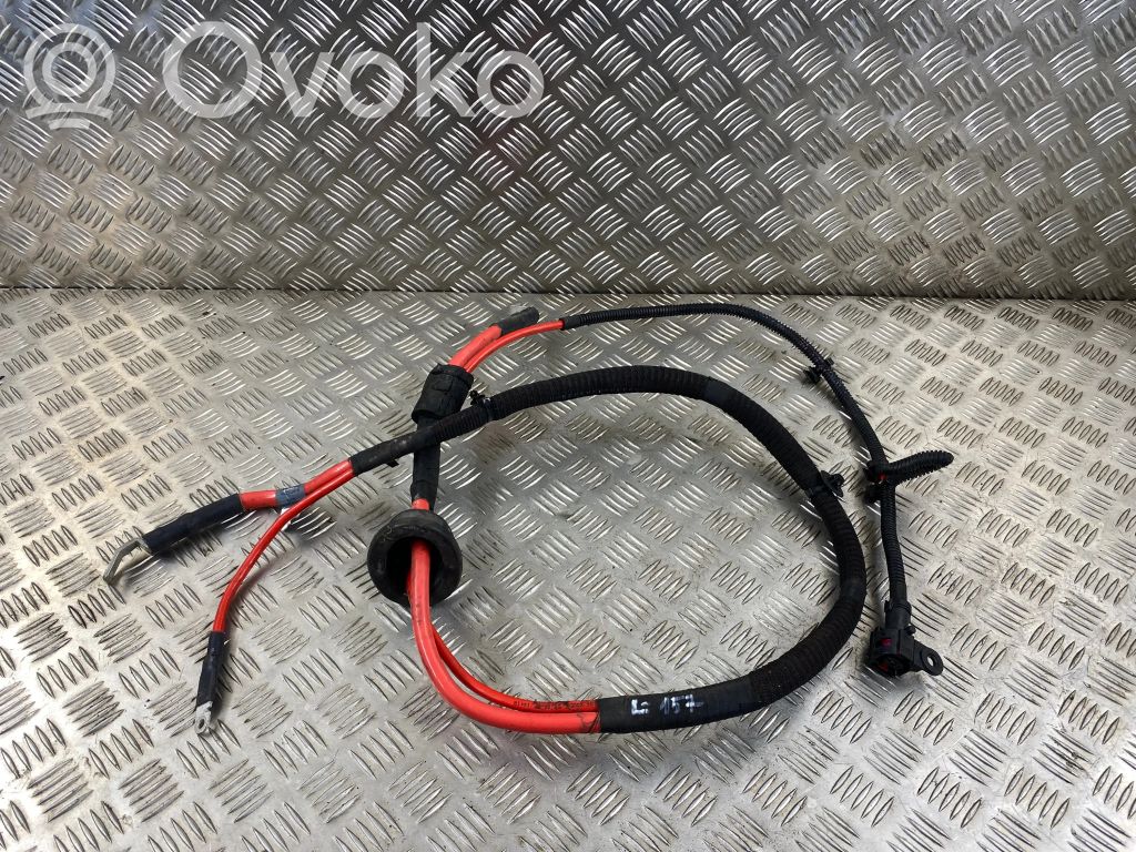 Pluskaapeli (akku)   4M0971225CC