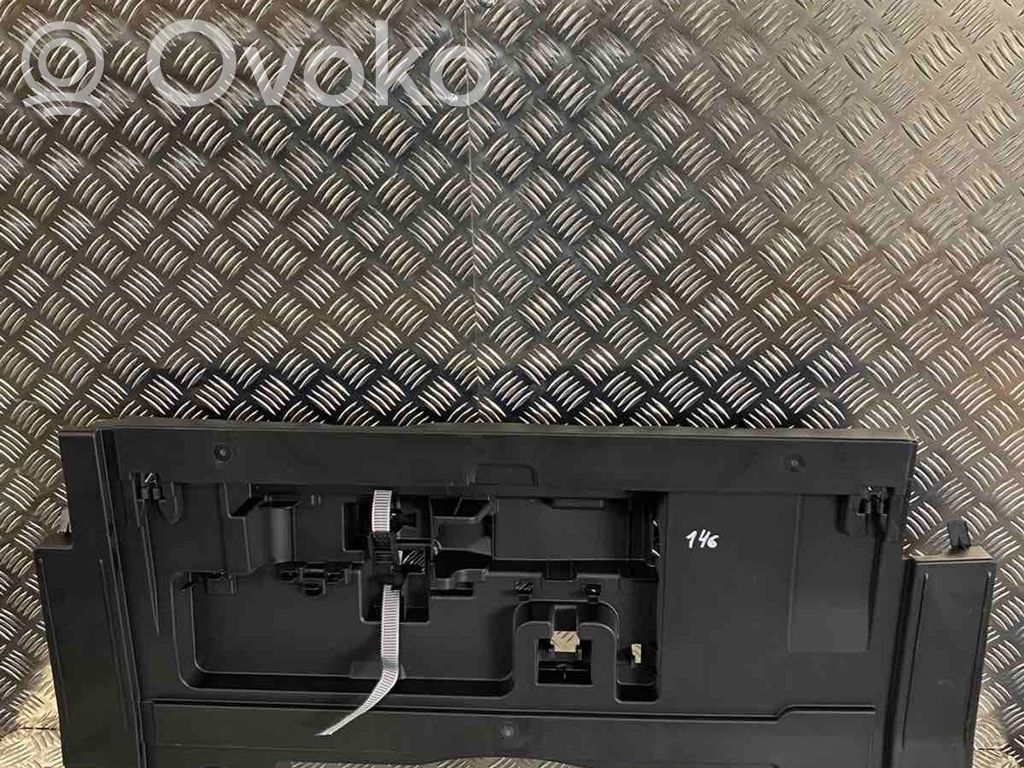 Audi A5 8T 8F Tool box 