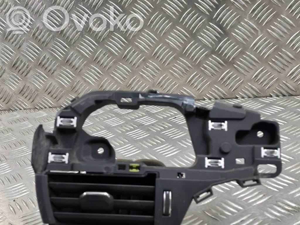 Lango oro grotelės   8W2820902