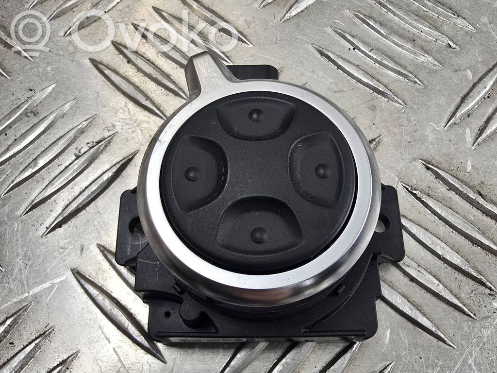 Audi Q7 4M Seat control switch 