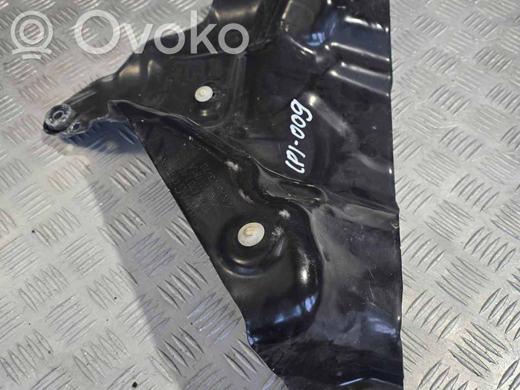 Audi A7 S7 4K8 Polttoainesäiliön pohjapanssari 
