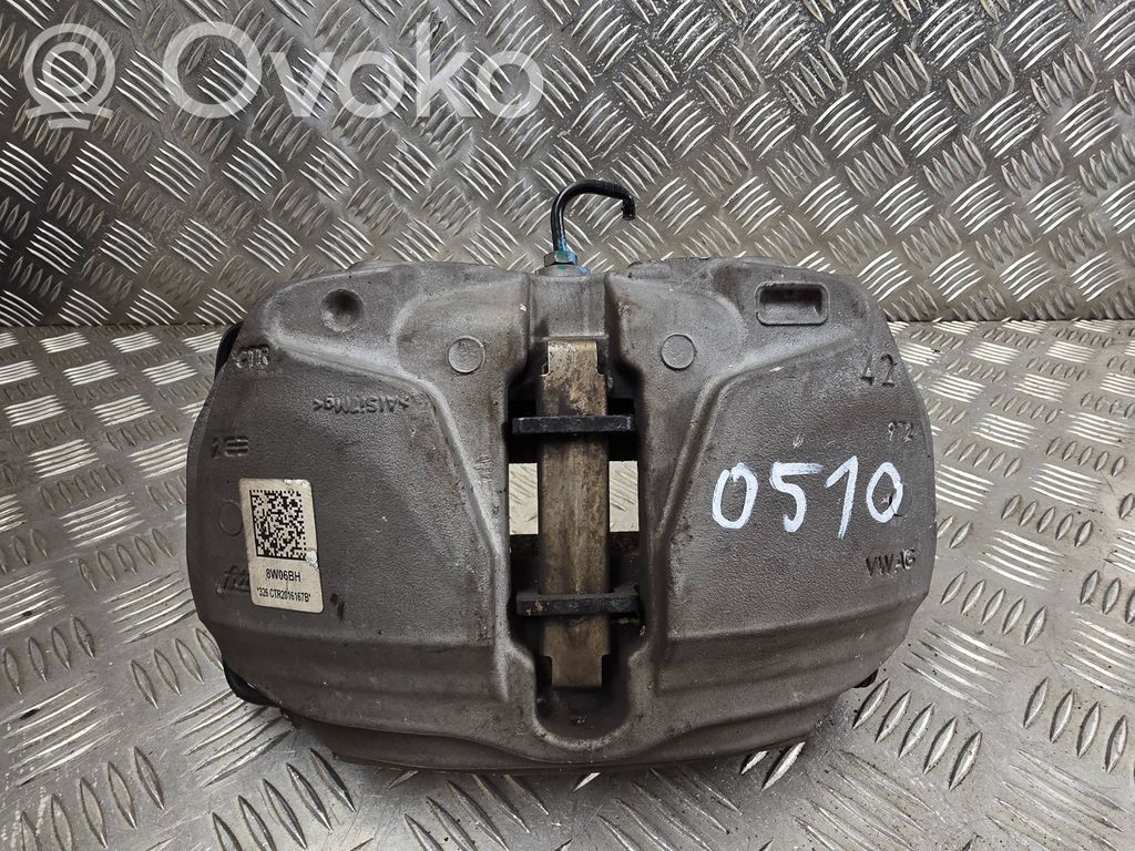 Audi A4 S4 B9 8W Zacisk hamulcowy przedni 