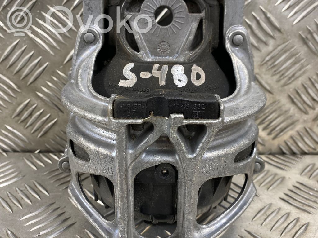 Audi Q7 4M Engine mount bracket 