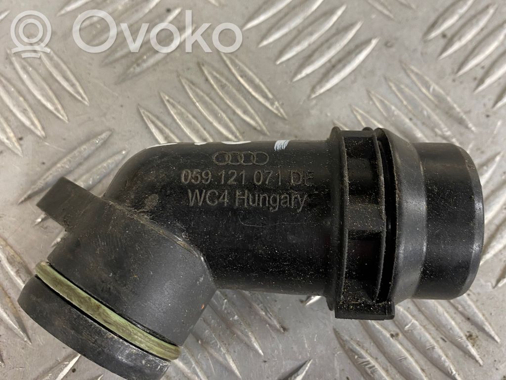 Audi Q7 4M Engine coolant pipe/hose 