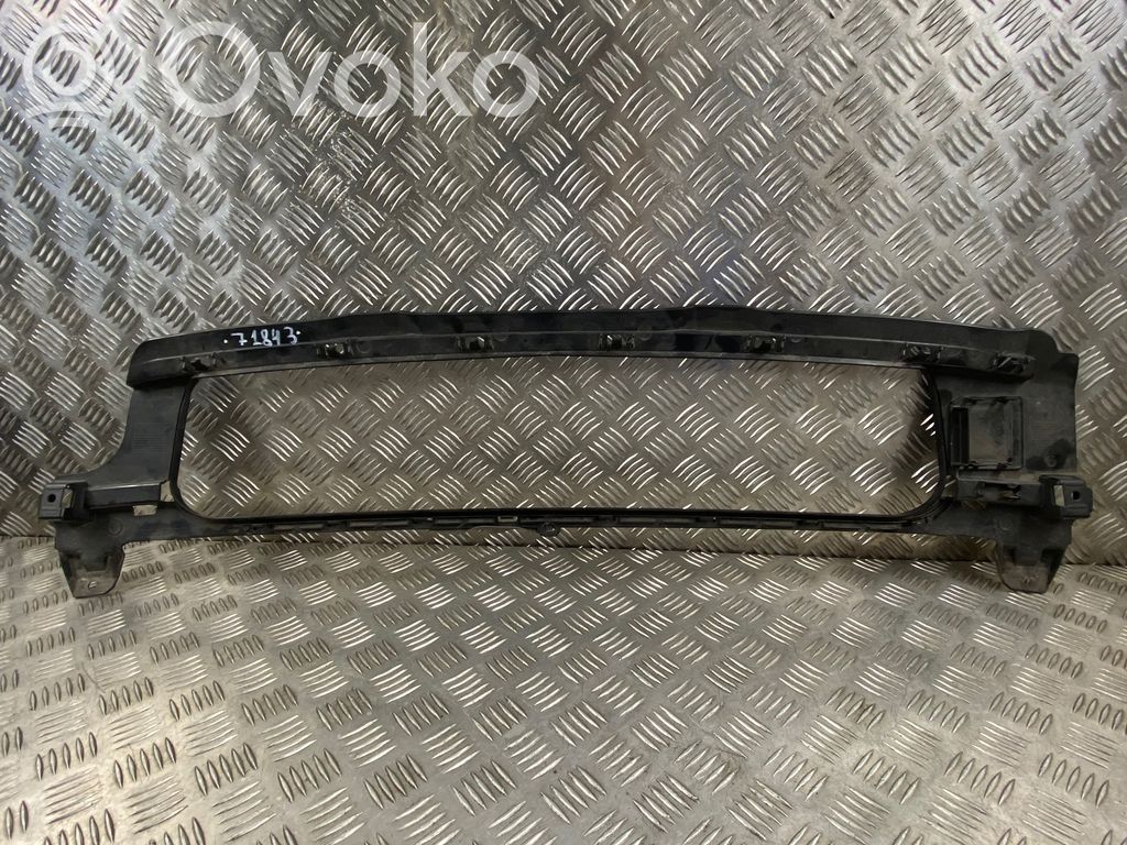 Audi Q7 4M Apakšējā bampera daļa 