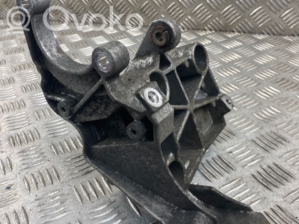 Audi A4 S4 B8 8K Power steering pump mounting bracket 