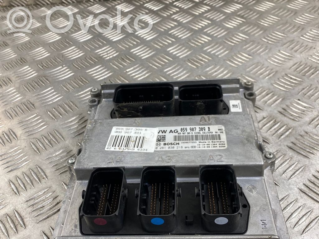 Audi Q7 4M Engine control unit/module 