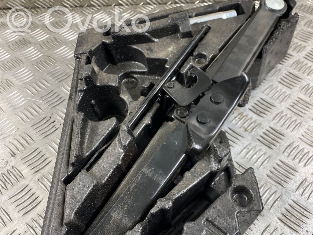 Zestaw narzędzi   4L0011076