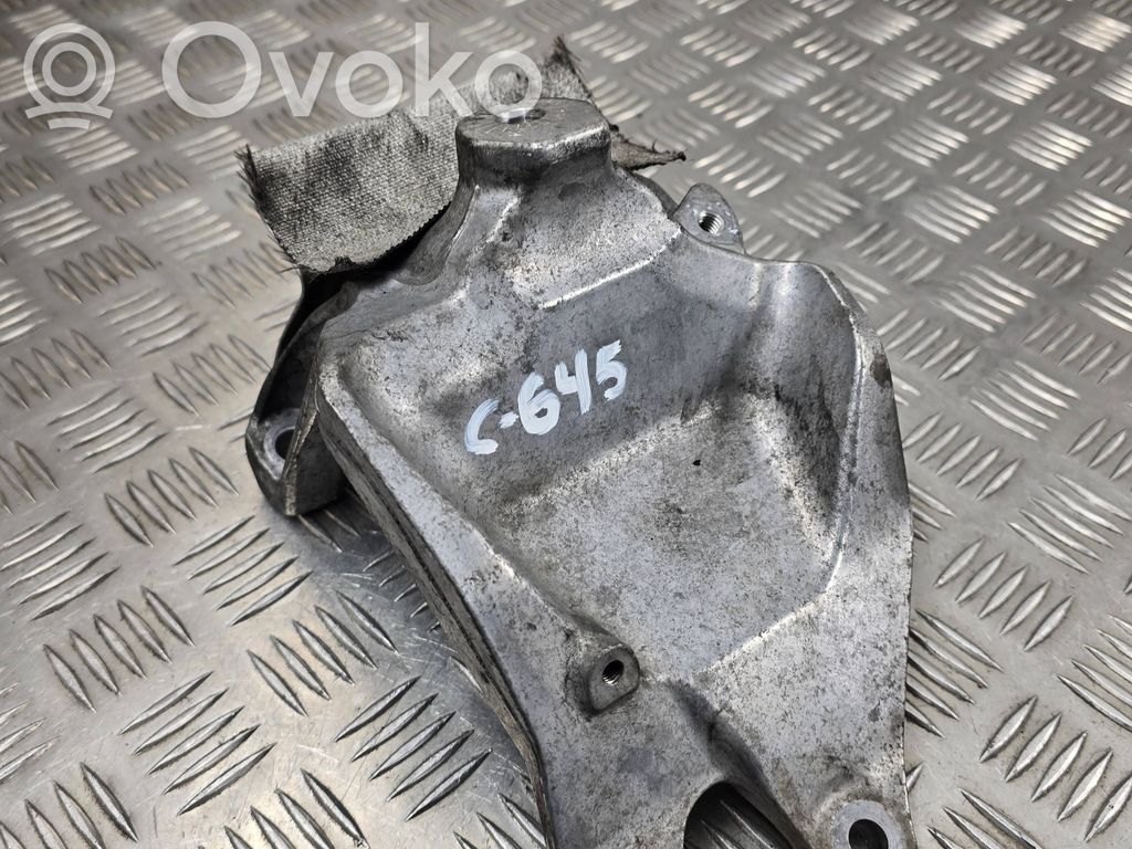 Audi Q7 4M Engine mounting bracket 