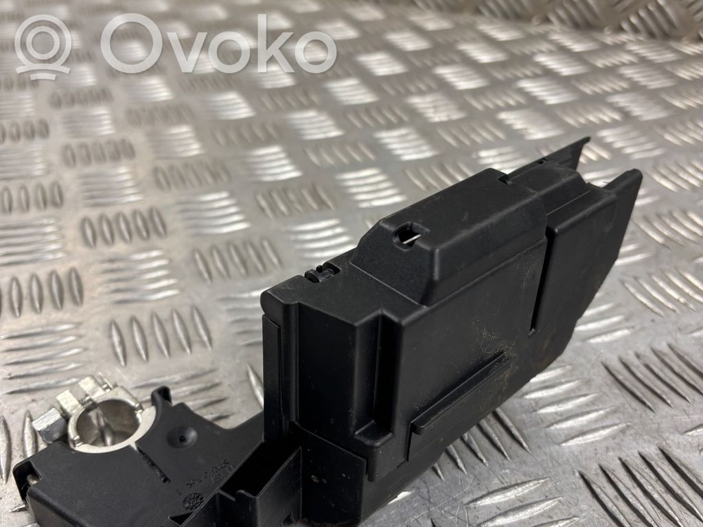 Audi Q7 4M Sicherung des Batterierelais 