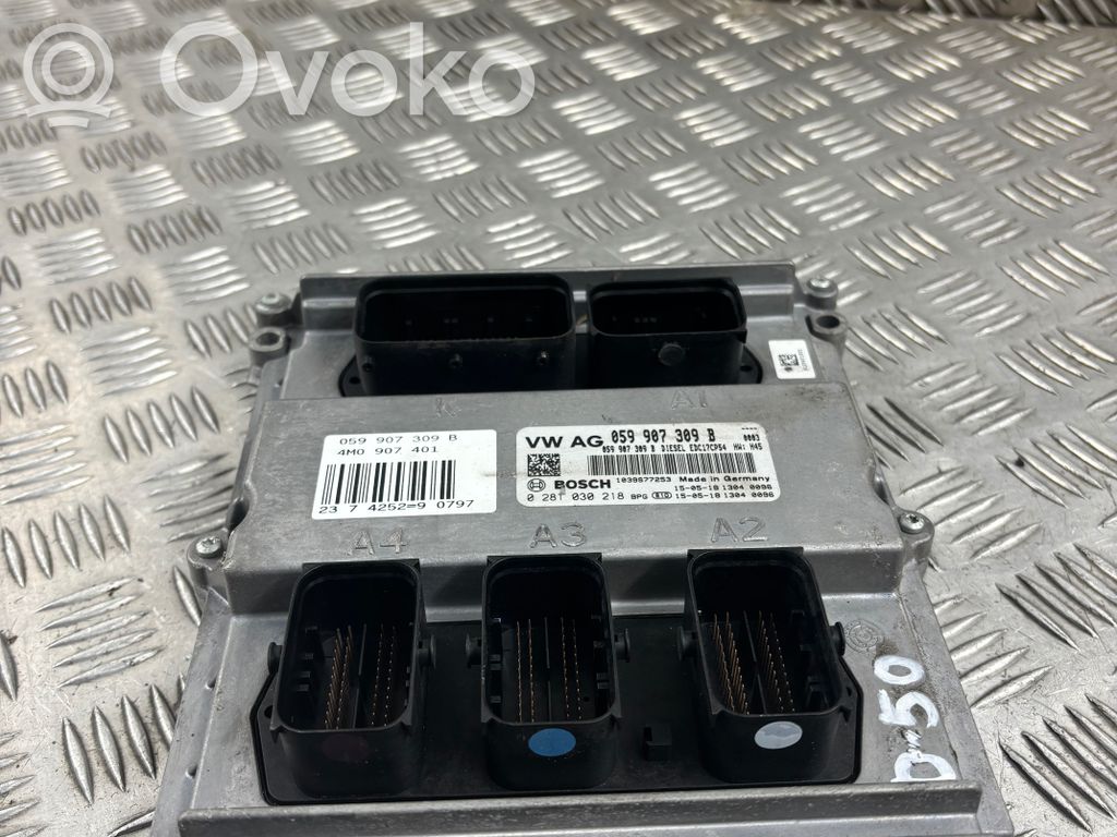 Audi Q7 4M Engine control unit/module 