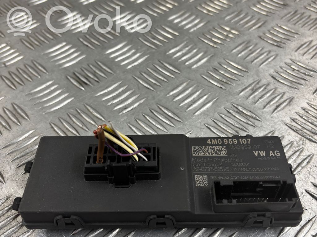 Tailgate/trunk control unit/module   4M0959107