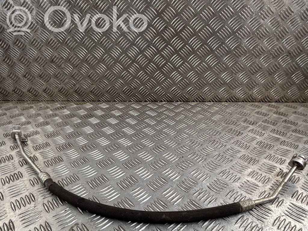 Audi Q7 4M Ilmastointilaitteen putki (A/C) 