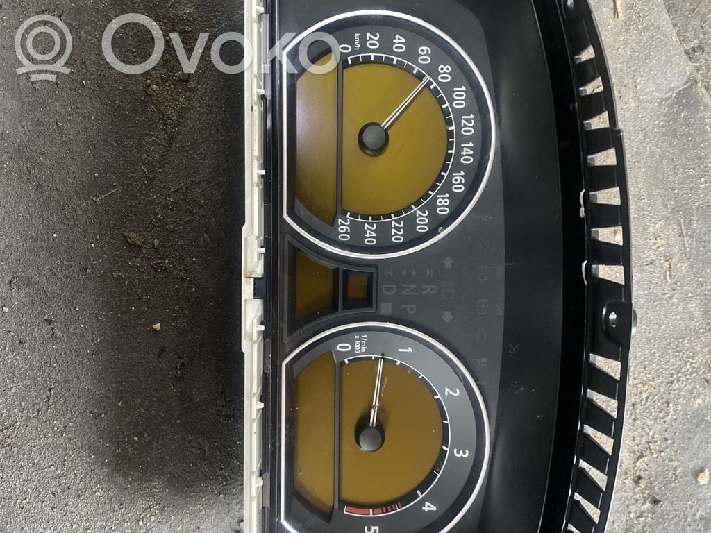 Speedometer (instrument cluster)