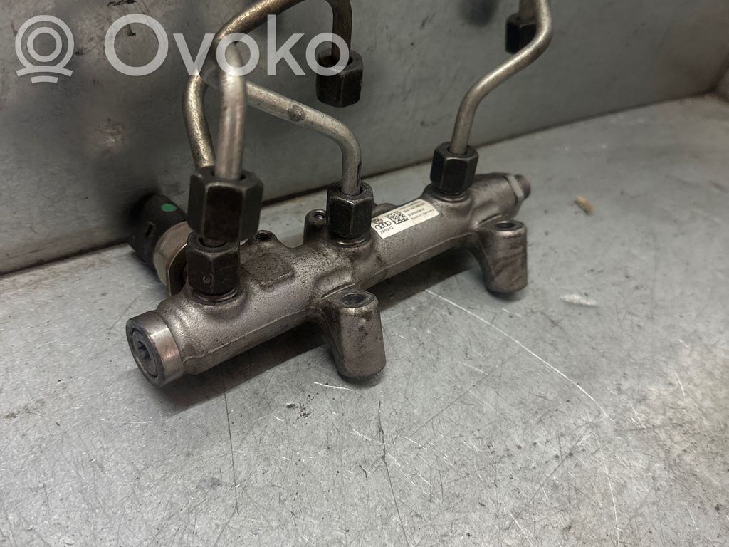 Audi A6 S6 C7 4G Fuel distributor 