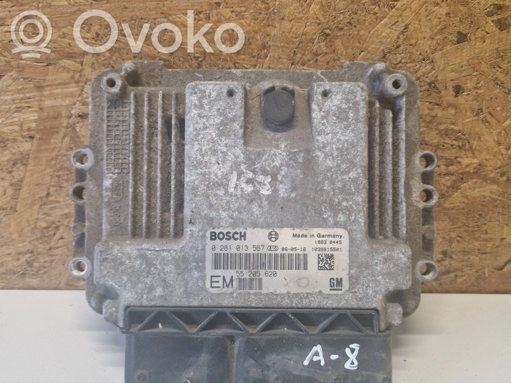 Opel Zafira B Engine control unit/module 