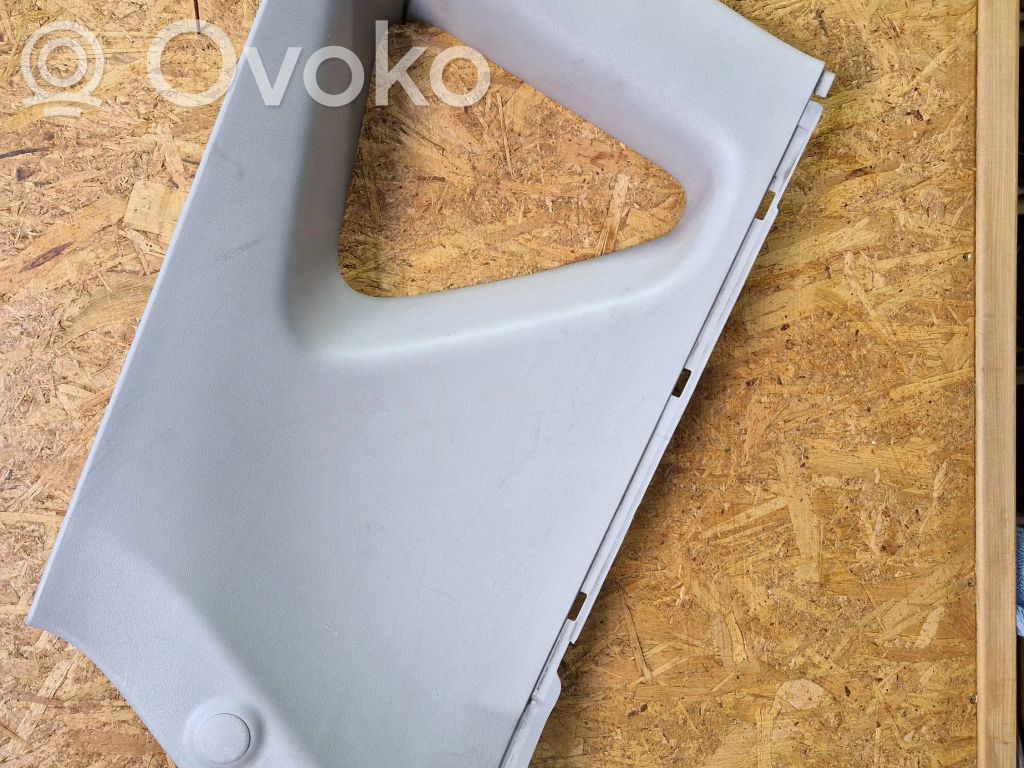 Toyota Corolla Verso AR10 Pilar (C) 