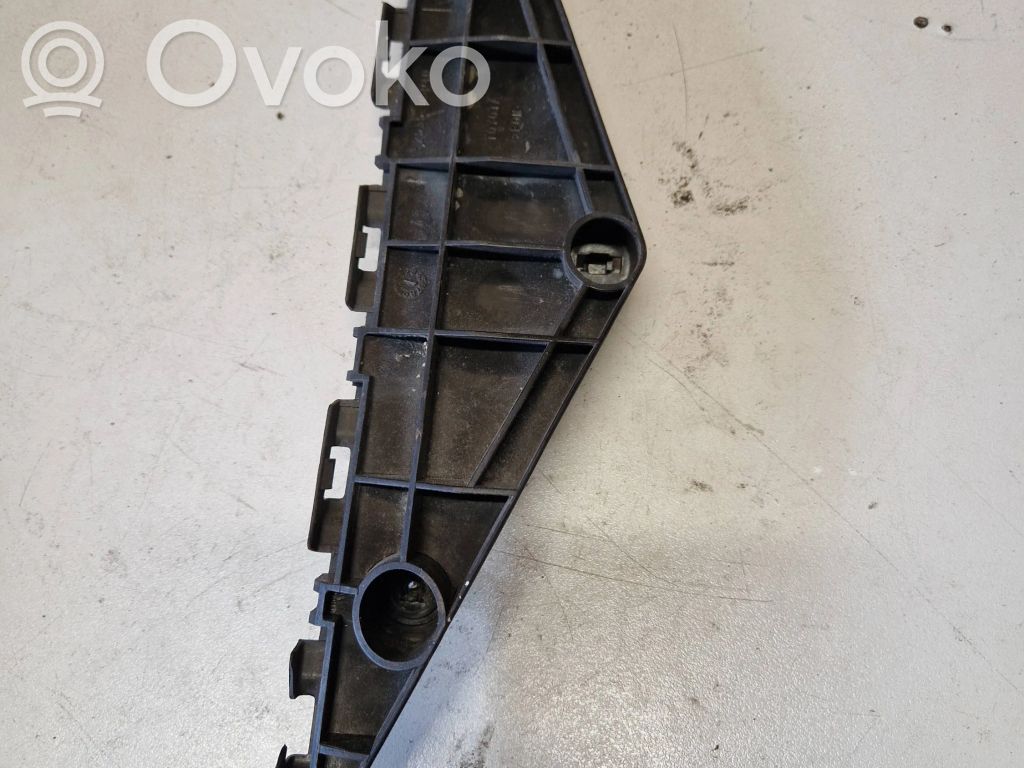 Toyota Avensis T270 Uchwyt / Mocowanie zderzaka przedniego 