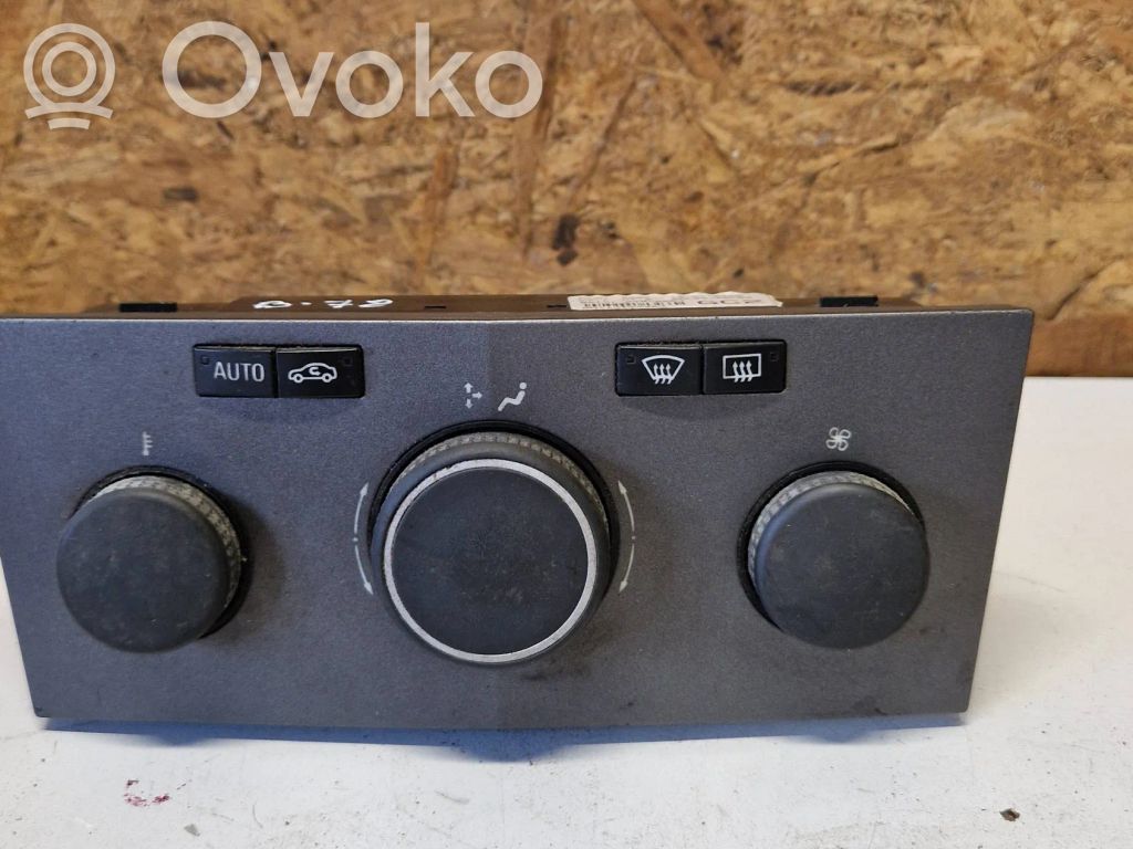 Opel Astra H Panel klimatyzacji 